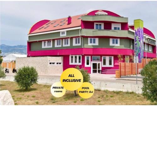 Hostel Zrće All Inclusive- ALL YOU CAN DRINK AND EAT!