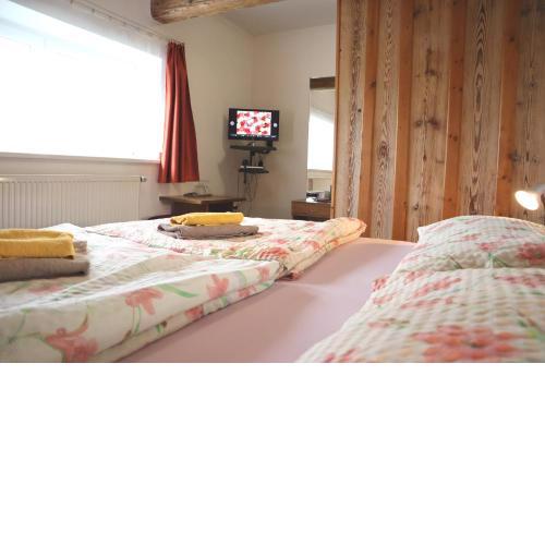 Hotel 66