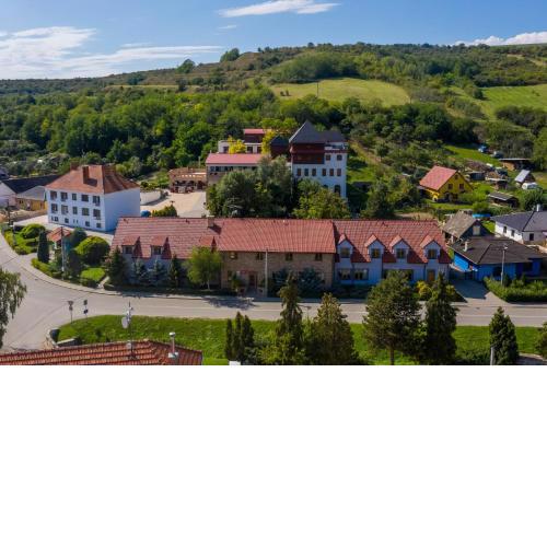 Hotel Adina Kurdějov - Bed and Breakfast