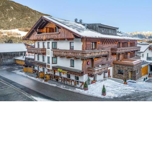 Hotel Alpenstolz