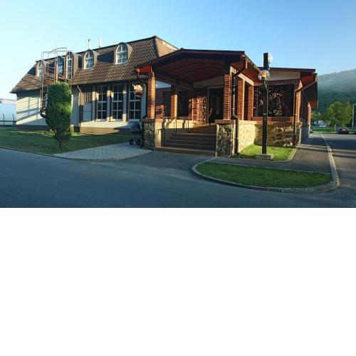 Hotel Armales
