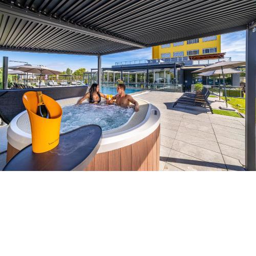 Hotel Aura Design & Garden Pool