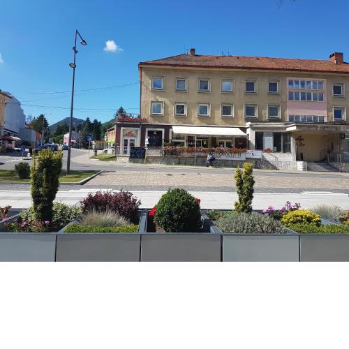 Hotel Baník Handlová