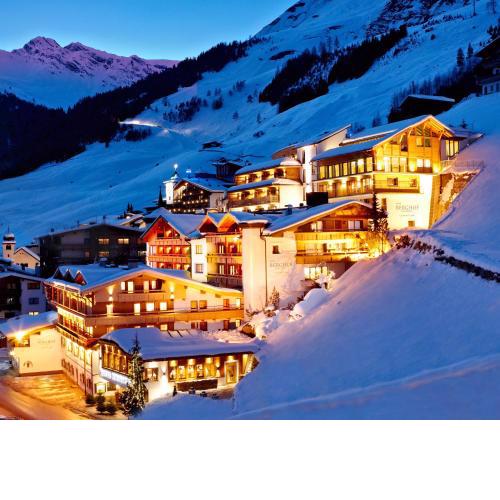 Hotel Berghof Crystal Spa & Sports