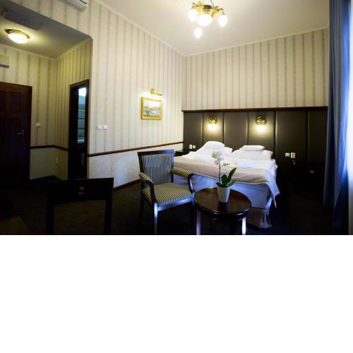 Hotel Golden Eagle