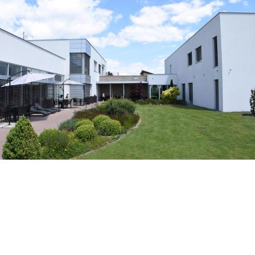 Hotel Harmony Medical & Wellness-Free Parking, 1,8km from the center