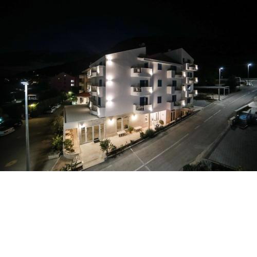 HOTEL IVANDO - K&S