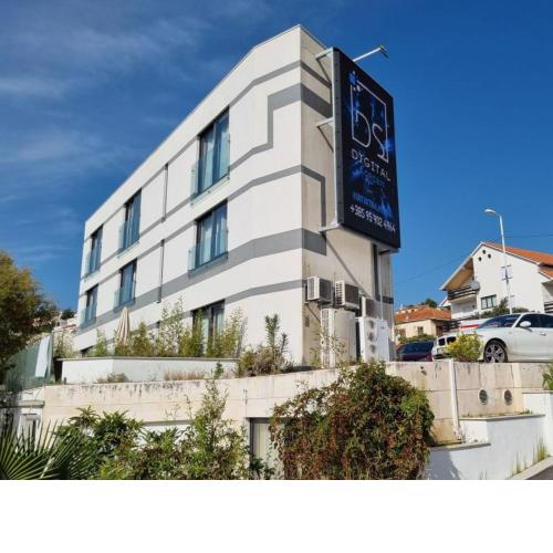 Hotel Jona