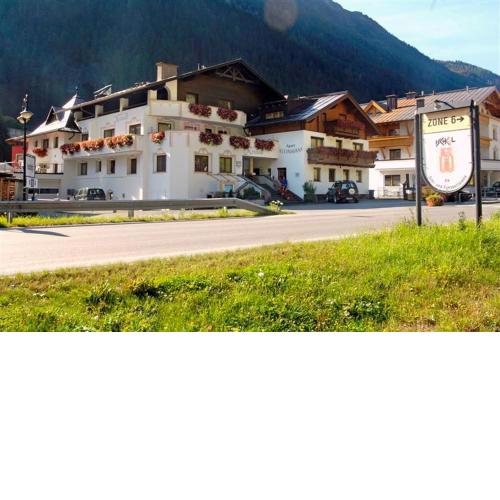Hotel Kristall B&B
