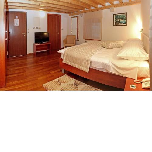 Hotel Monika