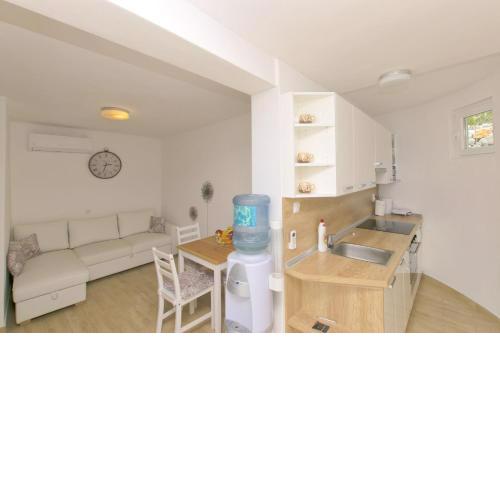 House Anica