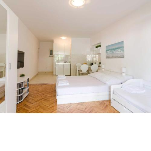 House Apartments Ariva - Superior Studio Apartment with Balcony 3 Adults - A3