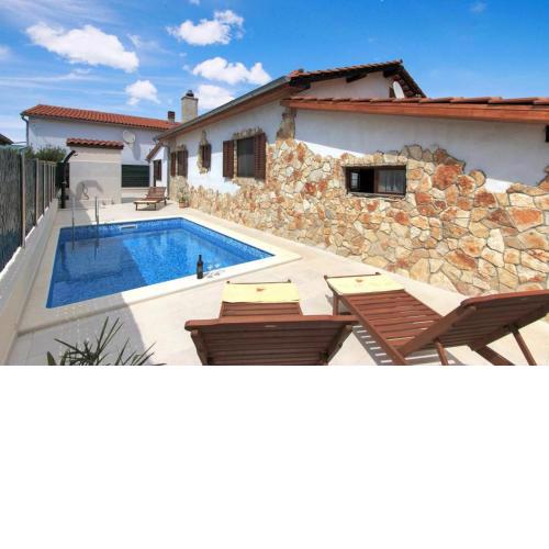 House Fazana 975