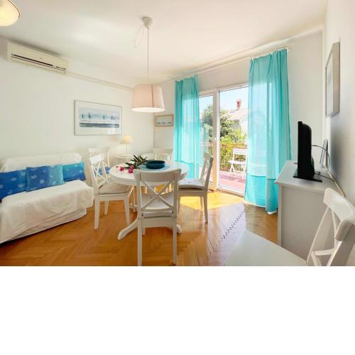 House Fras with two apartments