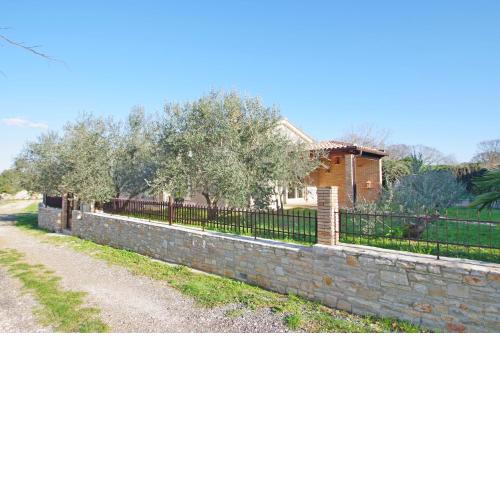 House Matteo, Valdenaga