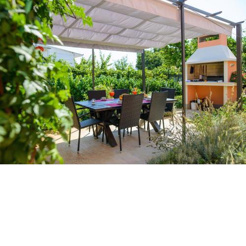 House Mirjana