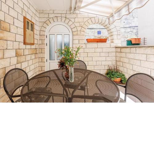 HOUSE MIRKO- center of Split