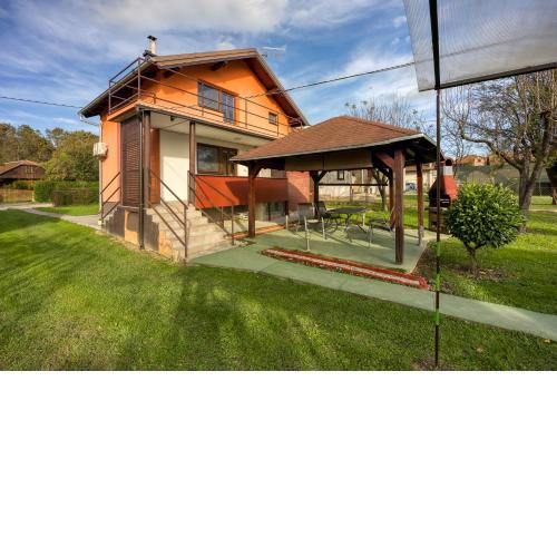 House Pepica With Hot Tub - Happy Rentals