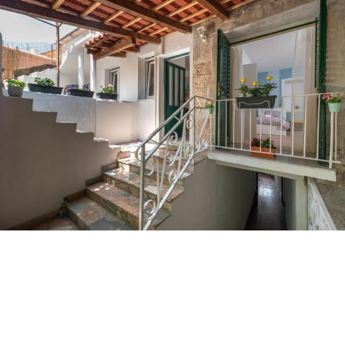House POLUS