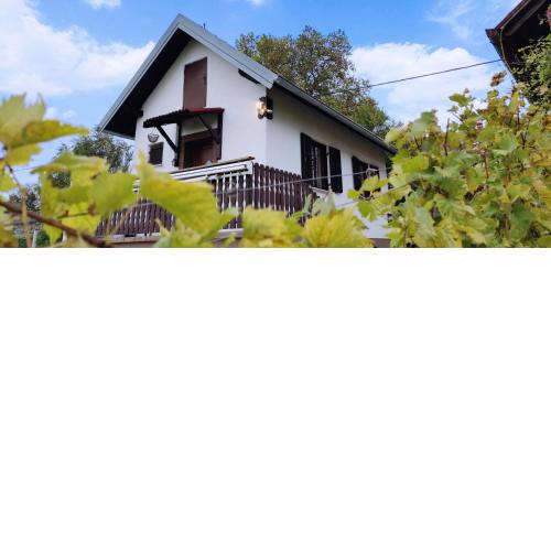 House Thara Studio Apartments