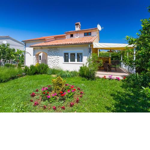 House Vlade 1219