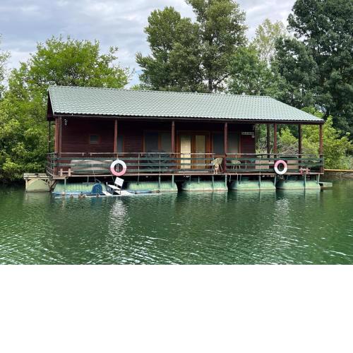 Houseboat - Beacon of happiness