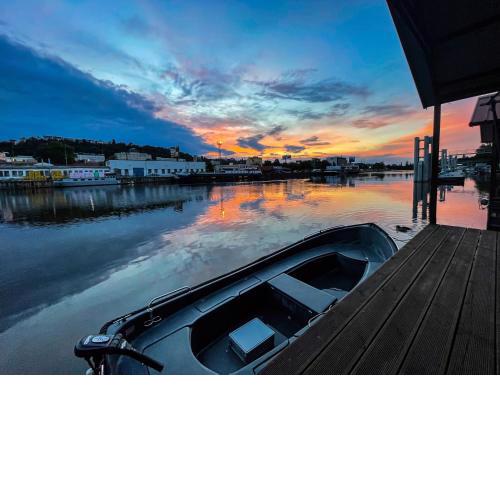 Houseboat Benjamin - Houseboats Benjamin & Franklin