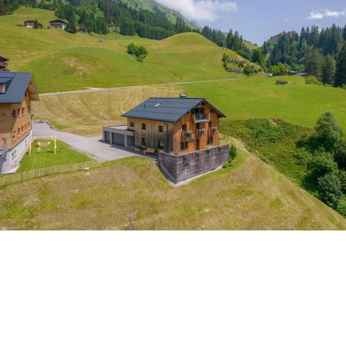HUS24