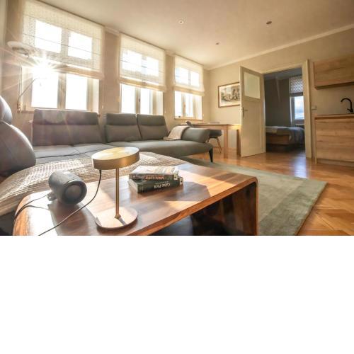 Husova 87 Rosewood Suite
