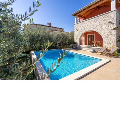 Idyllische Villa mit Panorama Meerblick, Privatpool, Babybett, Aussendusche, umgeben von Oleander und Oliven