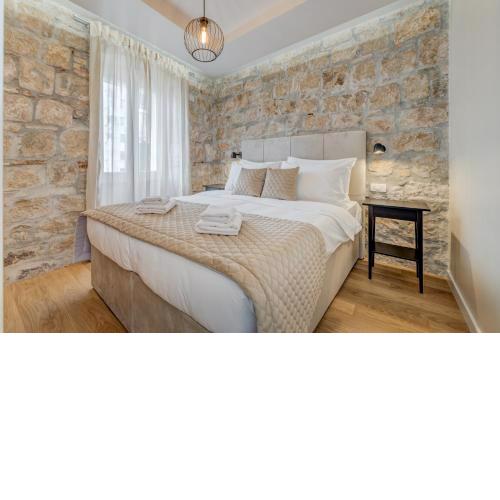 InMotion Luxury Rooms