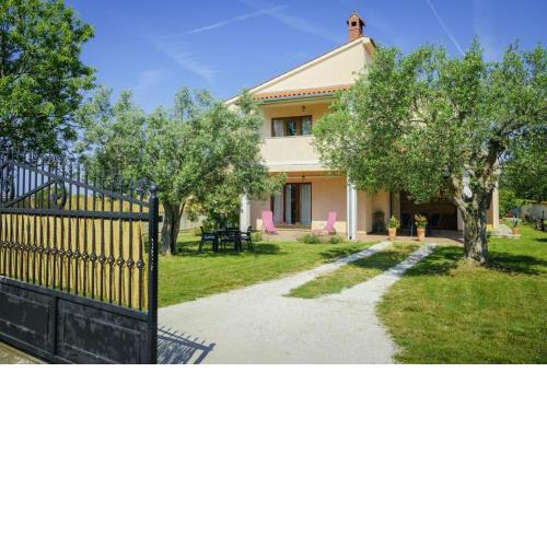 Istria Rosa in Pula - Istrien