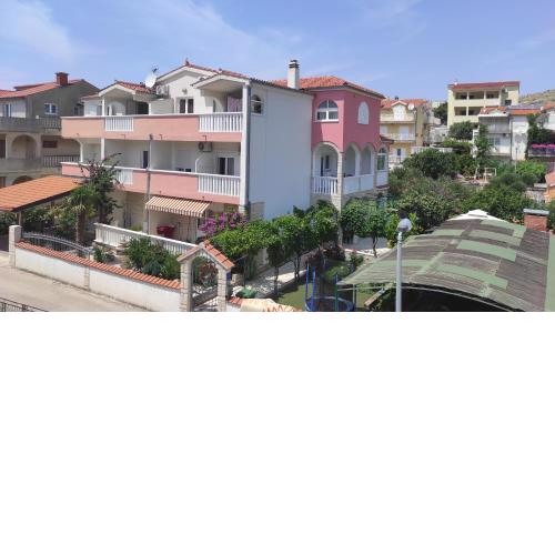 Ivano Apartments
