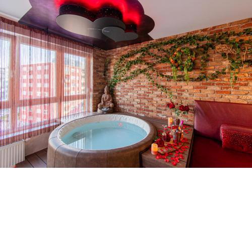 Jacuzzi - Love - BDSM - Extra Luxury - EV chargger - Valentine's Day - Red Room - Flexible SelfCheckIns 28