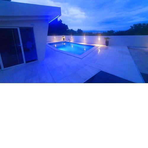 Jacuzzi Studio Apartment