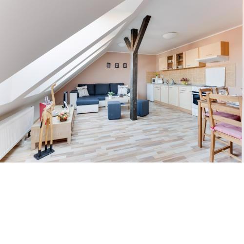 Jane's Attic Apartment