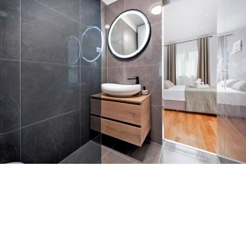 Jazz Rooms and Apartments