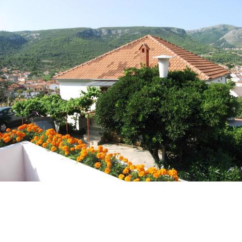 Jelsa Apartments