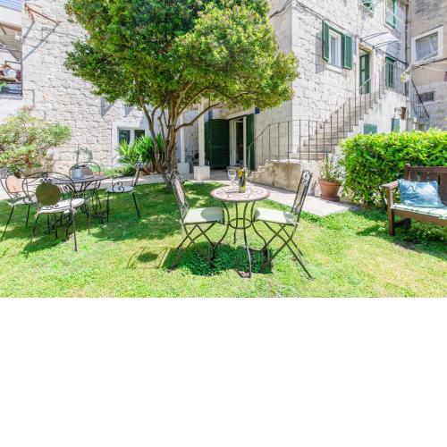 JeS Old Town Luxury Rooms