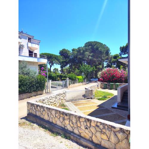 Karmela Apartment - Private parking