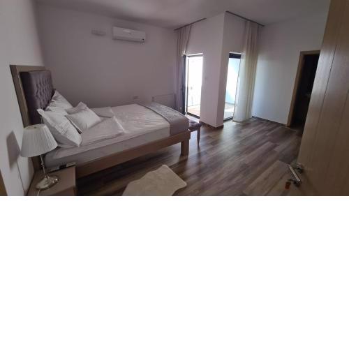 KASNAR ROOMS