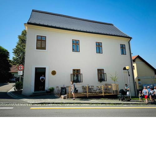 Kavárna a ubytování U námořníka na Faře