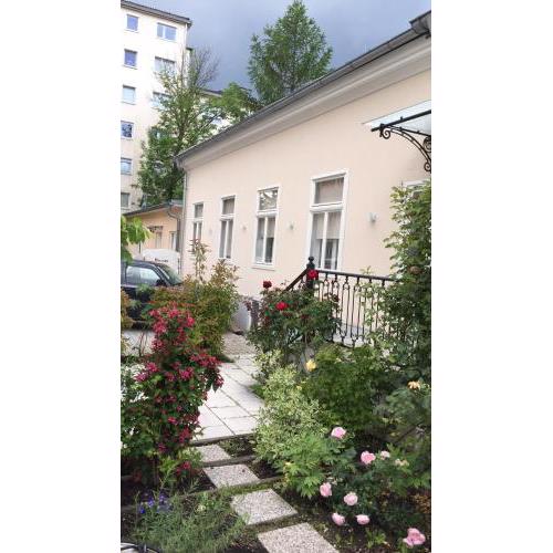 Kleine Ferienwohnung mit Garten