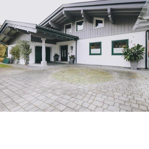Kohlis Alpine Home by we rent