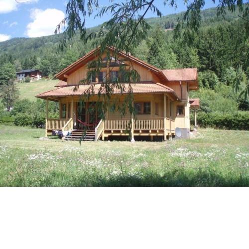 Komfortables Vollholzhaus in Fischertratten