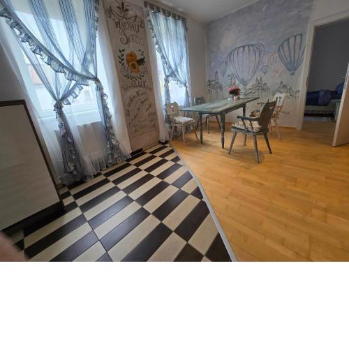 Kunst Apartment im Schwalbenhaus