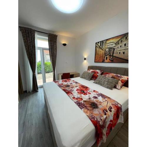 LA2 luxury apartment near Bacvice beach