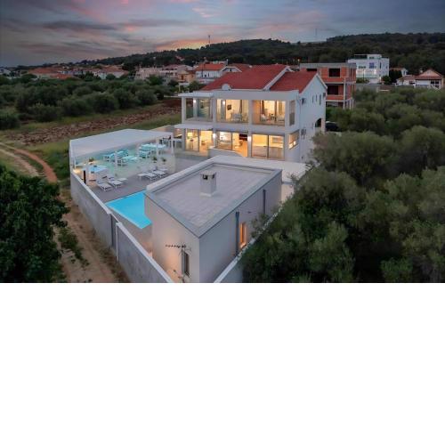 Lalic Gallery Villa