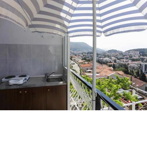Lapad View Apartments - Studio Apartment with Balcony and Sea View