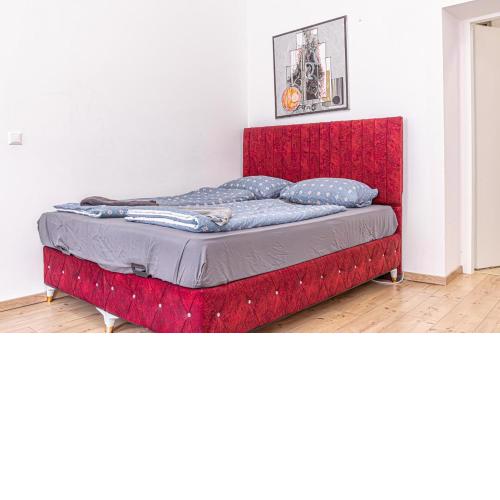 Large 5BR Shared Apt in Central Location, Near Augarten
